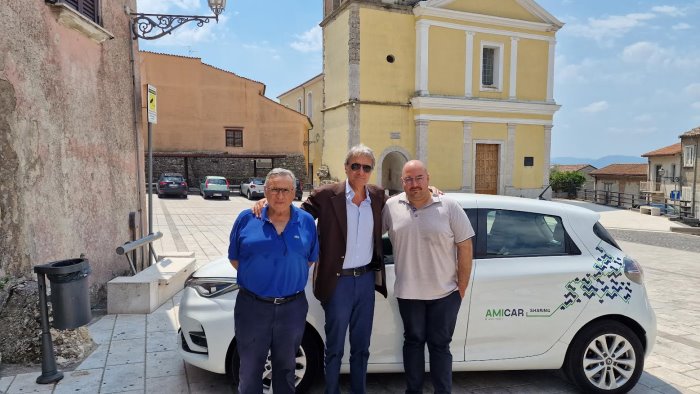 turismo assessore casucci da napoli a montefredane per testare il car sharing