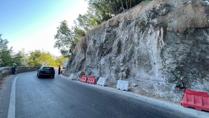 tramonti frana sul valico di chiunzi completati lavori di messa in sicurezza