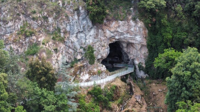 riaperto dopo nove anni il maestoso antro delle grotte di pertosa e auletta