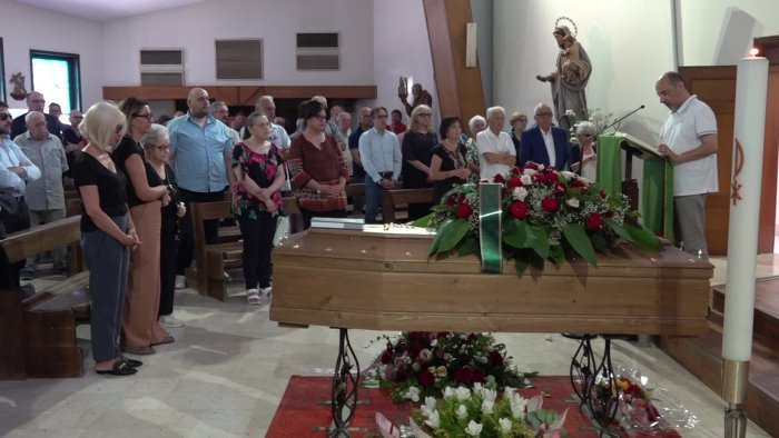 avellino l ultimo saluto a massaro uomo eccezionale nella sua semplicita