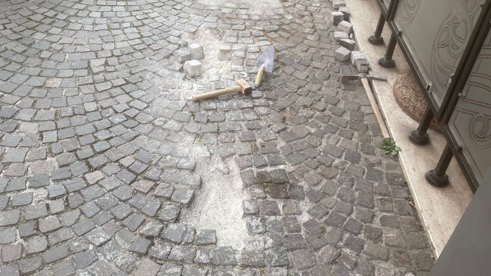 atripalda pulizia caditoie e sampietrini inizia l attivita della multiservizi