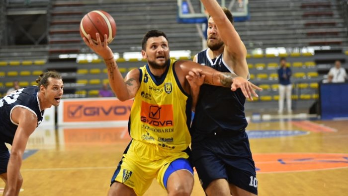 givova scafati basket 73 62 nel test contro la real sebastiani rieti