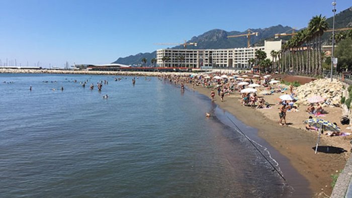 europa verde salerno mare negato ai cittadini presentata denuncia in procura