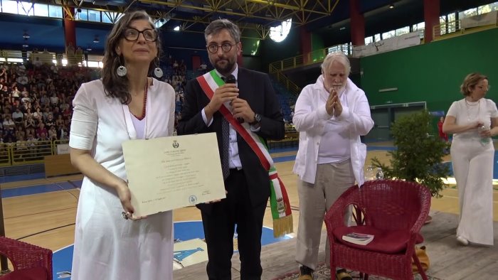 franza difende francesca albanese giusto boicottare i prodotti made in israel