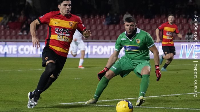 benevento arriva un altro portiere un profilo molto esperto