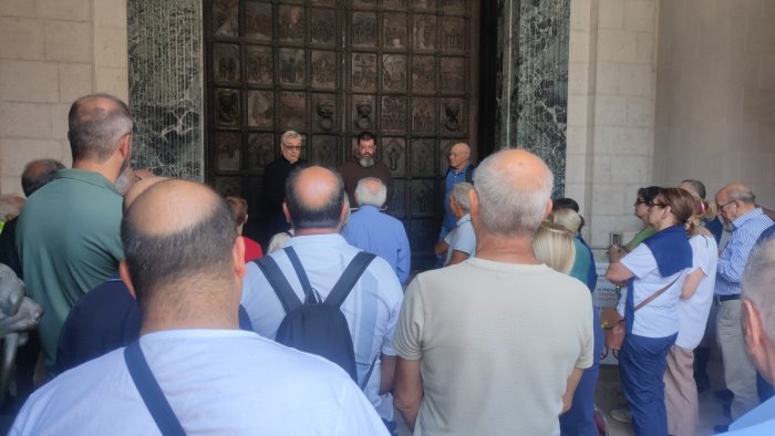 fede e turismo si intrecciano sulle orme di san pio