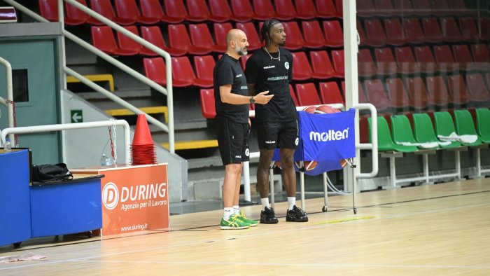 avellino basket dentro jay jay chandler negli allenamenti