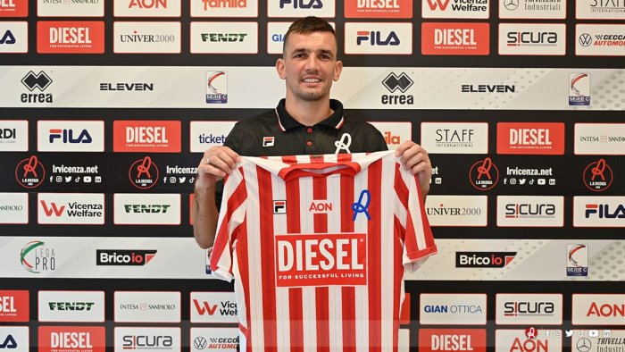 salernitana nuova idea per la difesa spunta golemic