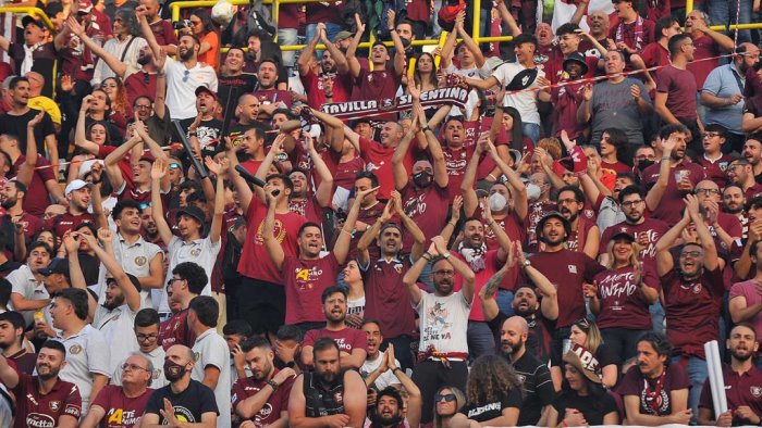 salernitana parte la campagna abbonamenti costi e modalita della prima fase