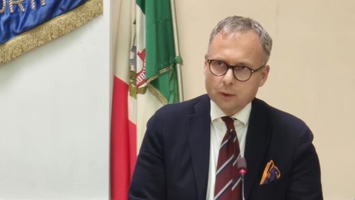 casoria tolleranza zero contro chi abbandona rifiuti in strada