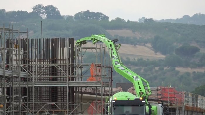 infrastrutture ferrante al sud i lavori procedono spediti ovunque