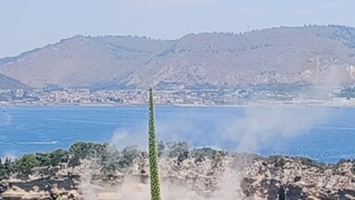 bacoli dieci milioni per rafforzare i costoni sul mare