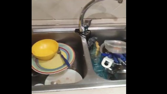 in irpinia senz acqua anche per 20 ore borrelli interroga alto calore