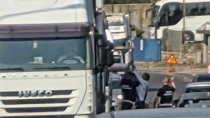 ariano cavo della pubblica illuminazione penzolante disagi sulla variante