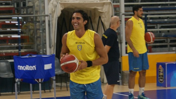 givova scafati basket mascolo e il nuovo capitano