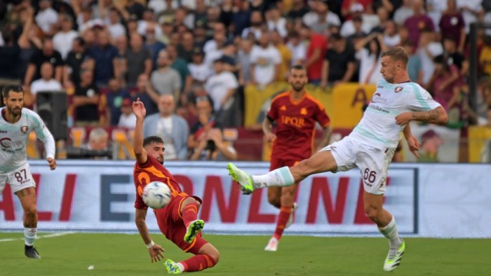 salernitana l empoli affonda per lovato e faggiano si avvicina al portiere