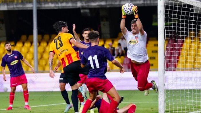 ginestra prima l amarezza poi gli auguri alla strega