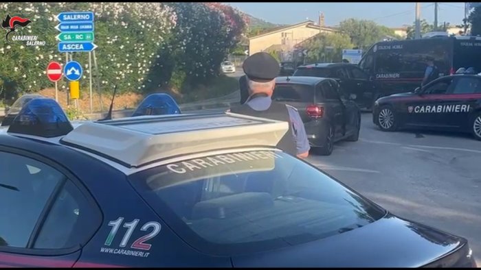 ferragosto sicuro pugno di ferro dei carabinieri di vallo della lucania