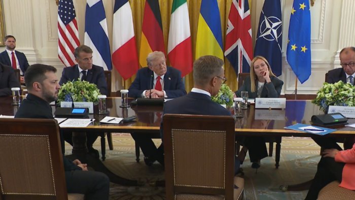 vertice trump europa ucraina ora incontro con putin ma arrivano altre bombe