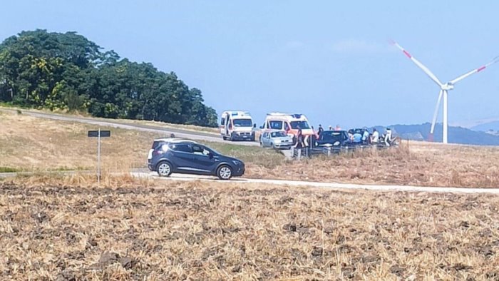 un giro in bici la sosta per una foto del panorama si accascia e muore