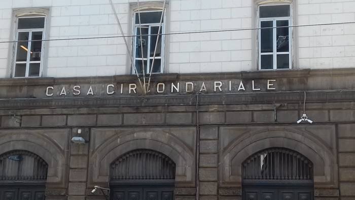 evasione da film dal carcere di poggioreale presi entrambi i fuggitivi