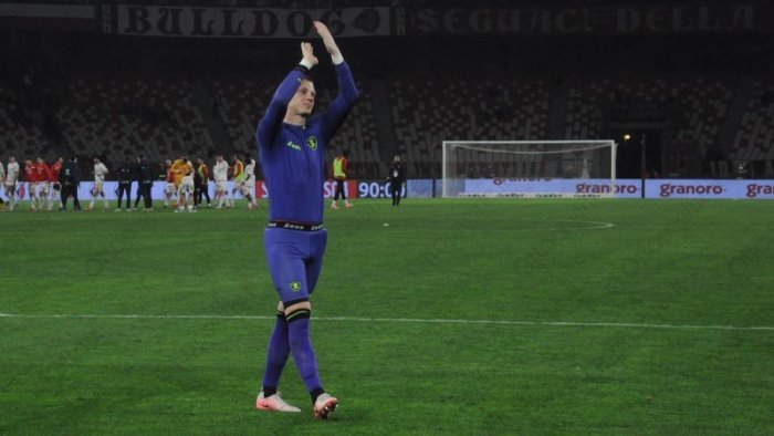 ex salernitana christensen saluta l italia prestito lampo in austria