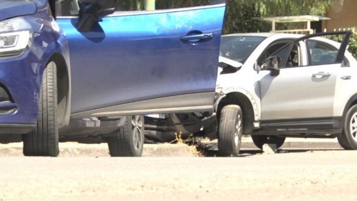 pagani inseguimento tra le strade dell agro feriti due carabinieri