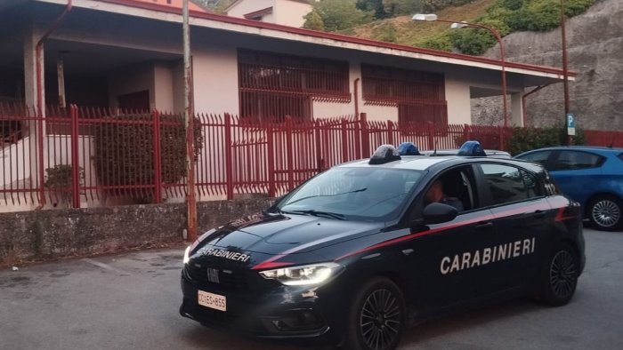 boato nella notte a vallata esplode postamat banditi in fuga col bottino