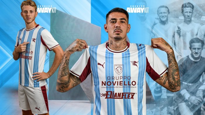 salernitana mare e radici il club annuncia la divisa da trasferta le novita