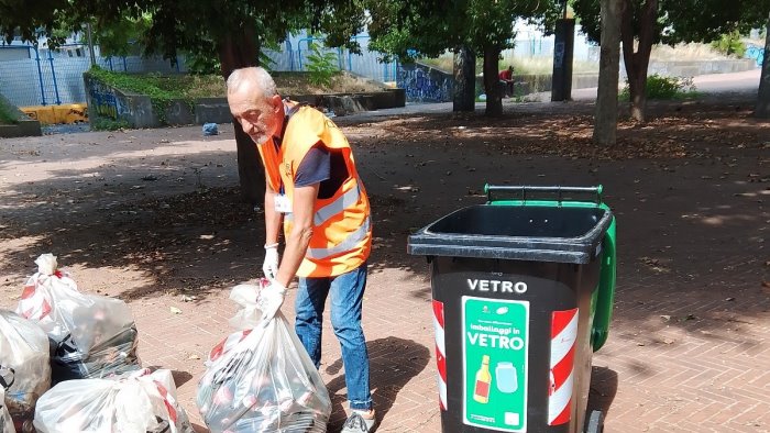 rifiuti abbandonati e fogliame scatta la bonifica nell area di piazzale tecchio