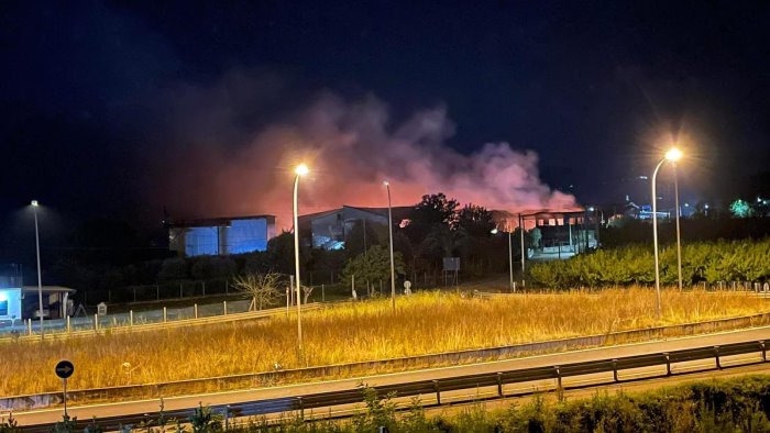 grave emergenza ambientale a teano appello a non abbassare la guardia