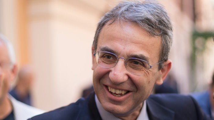 registro tumori campania costa la salute pubblica merita verita