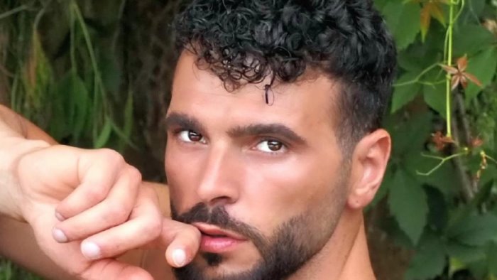 e di napoli uno dei pretendenti al titolo di mister italia 2025 ecco chi e