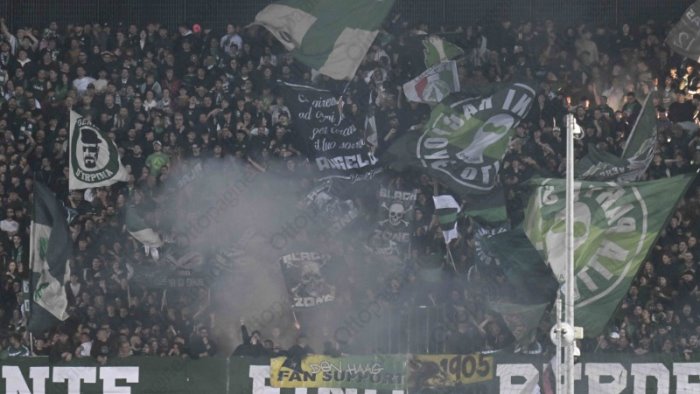 avellino avvio choc reazione tardiva e minima lupi ko a frosinone 2 0