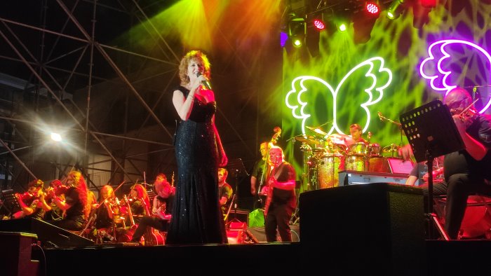 fiorella sinfonica a benevento citta spettacolo immensa mannoia