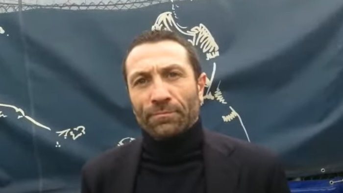 cosenza clima incandescente verso la salernitana busce serve buonsenso