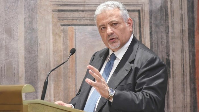 alta velocita ferroviaria matera fdi trenitalia tuteli pendolari e utenti