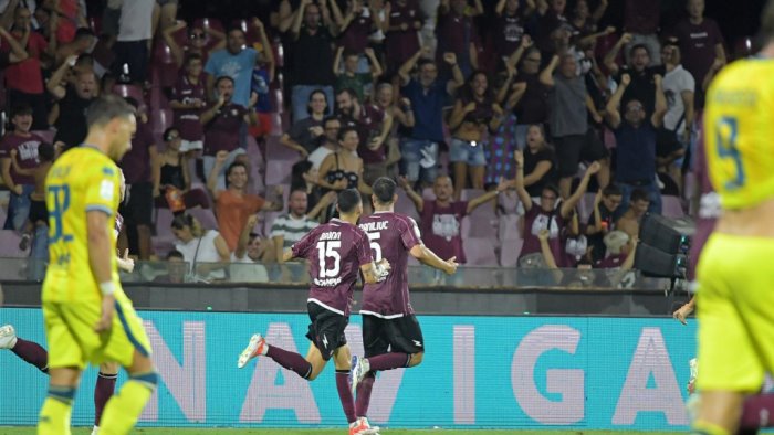 salernitana prima il campionato poi il mercato i granata su caporale