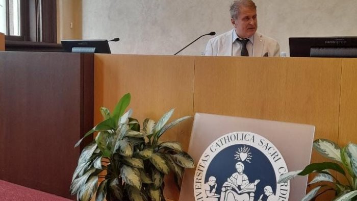 leone melillo la politica al centro passando anche per rotondi e mastella