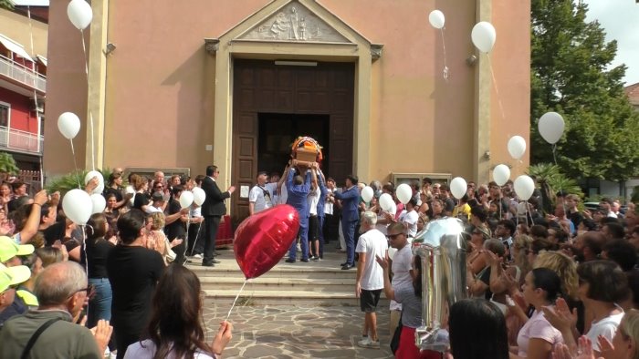 bellizzi l addio a vincenzo sarai sempre nei nostri cuori