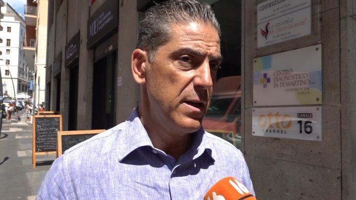 napoli fratelli d italia all attacco sui centri sociali occupati c e l esposto