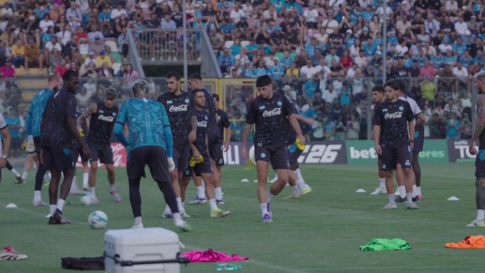 lucca non basta il brest piega il napoli 2 1