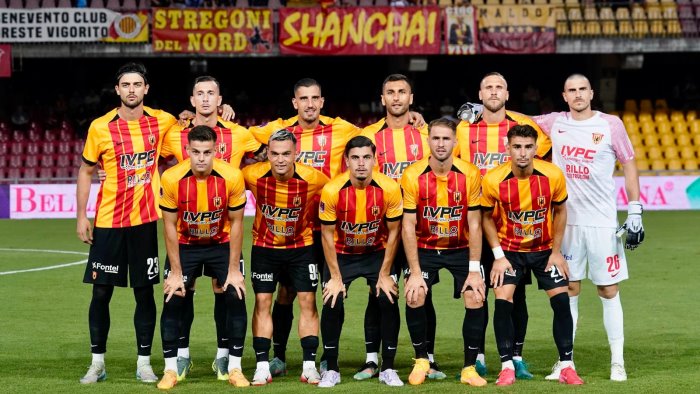 benevento casertana i convocati di auteri tre assenze per il tecnico