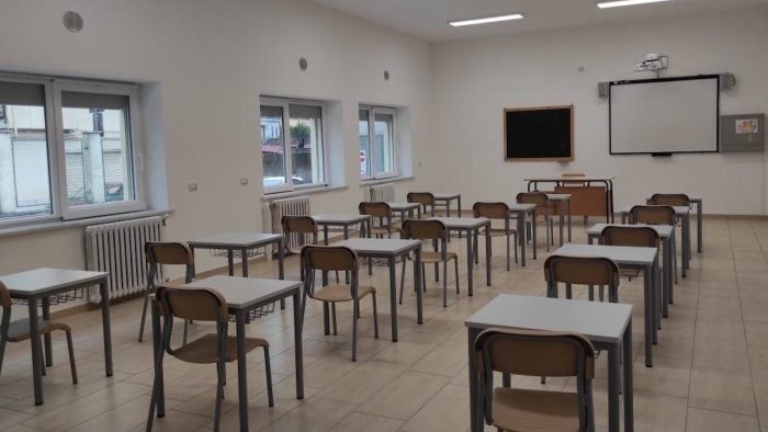 cava de tirreni tommasetti le famiglie chiedono una scuola sicura