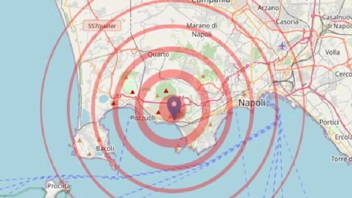 campi flegrei la terra trema ancora due scosse di magnitudo 3 3