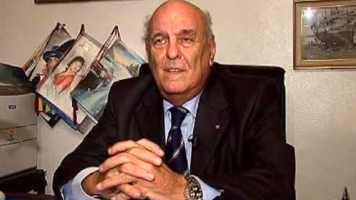 salerno addio a giovanni avallone ha raccontato la storia della citta