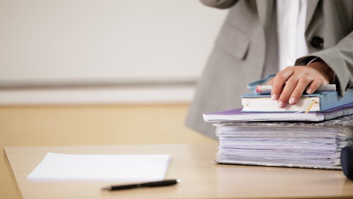 lode del maestro che non ha niente a che vedere col capo