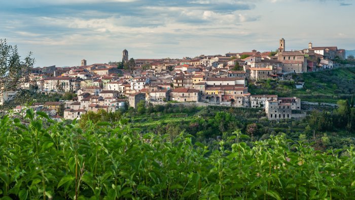 a teggiano ordinato sacerdote don giovanni calandriello
