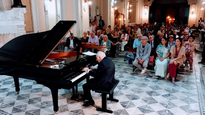 bruno canino incanta montefalcione straordinario successo al festival