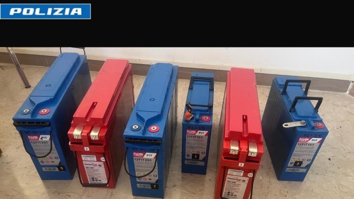 furto su un ripetitore di una nota societa rinvenute le batterie asportate
